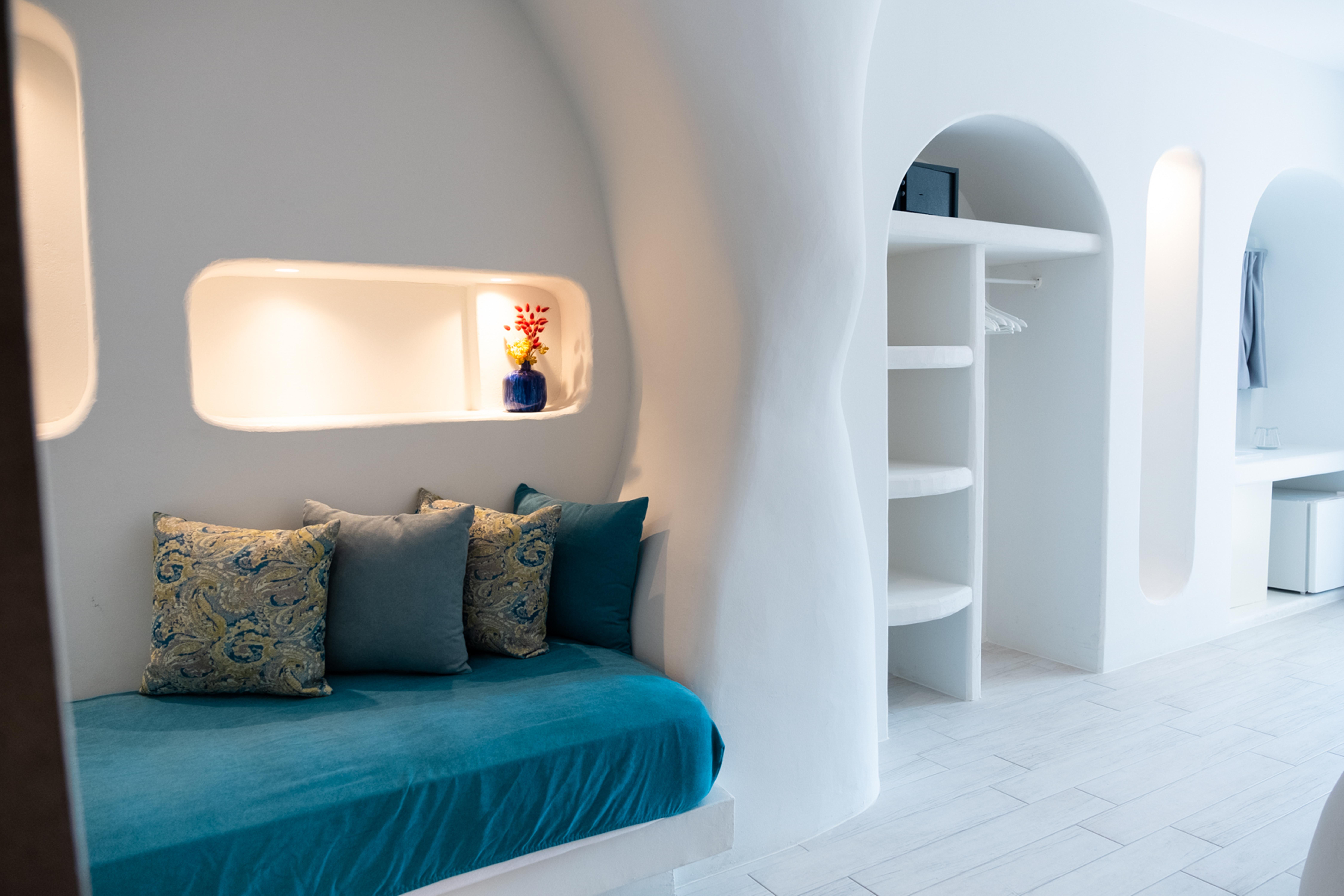 Aloni Hotel & Suites Piso Livadi Extérieur photo